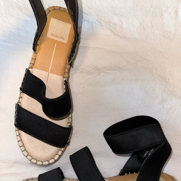 Dolce Vita Platform Sandals - Picture 4 of 4